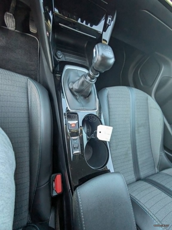 Peugeot 2008 1.2 PureTech Allure 2021 — φωτογραφία 13 από 14
