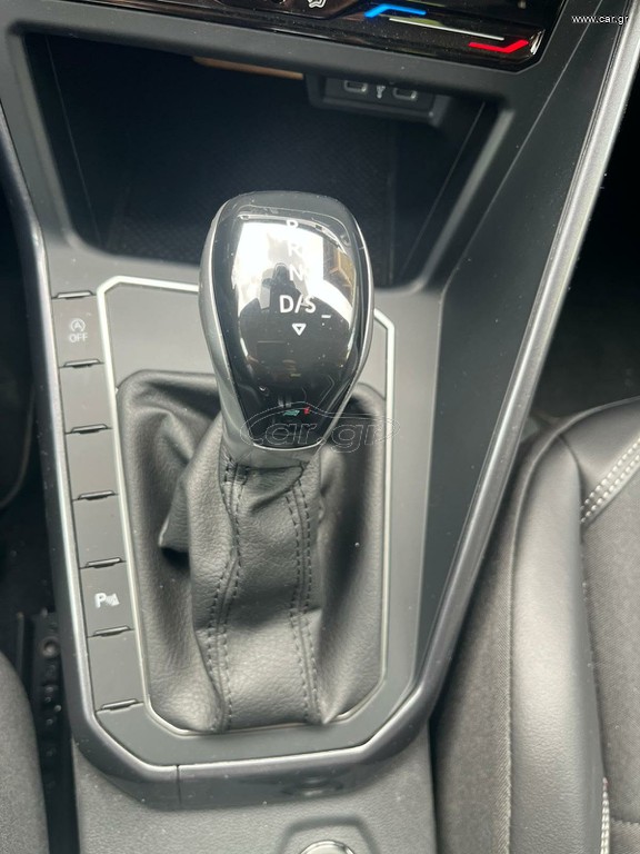 Volkswagen Taigo 1.0 TSI 08/2024 — φωτογραφία 14 από 17