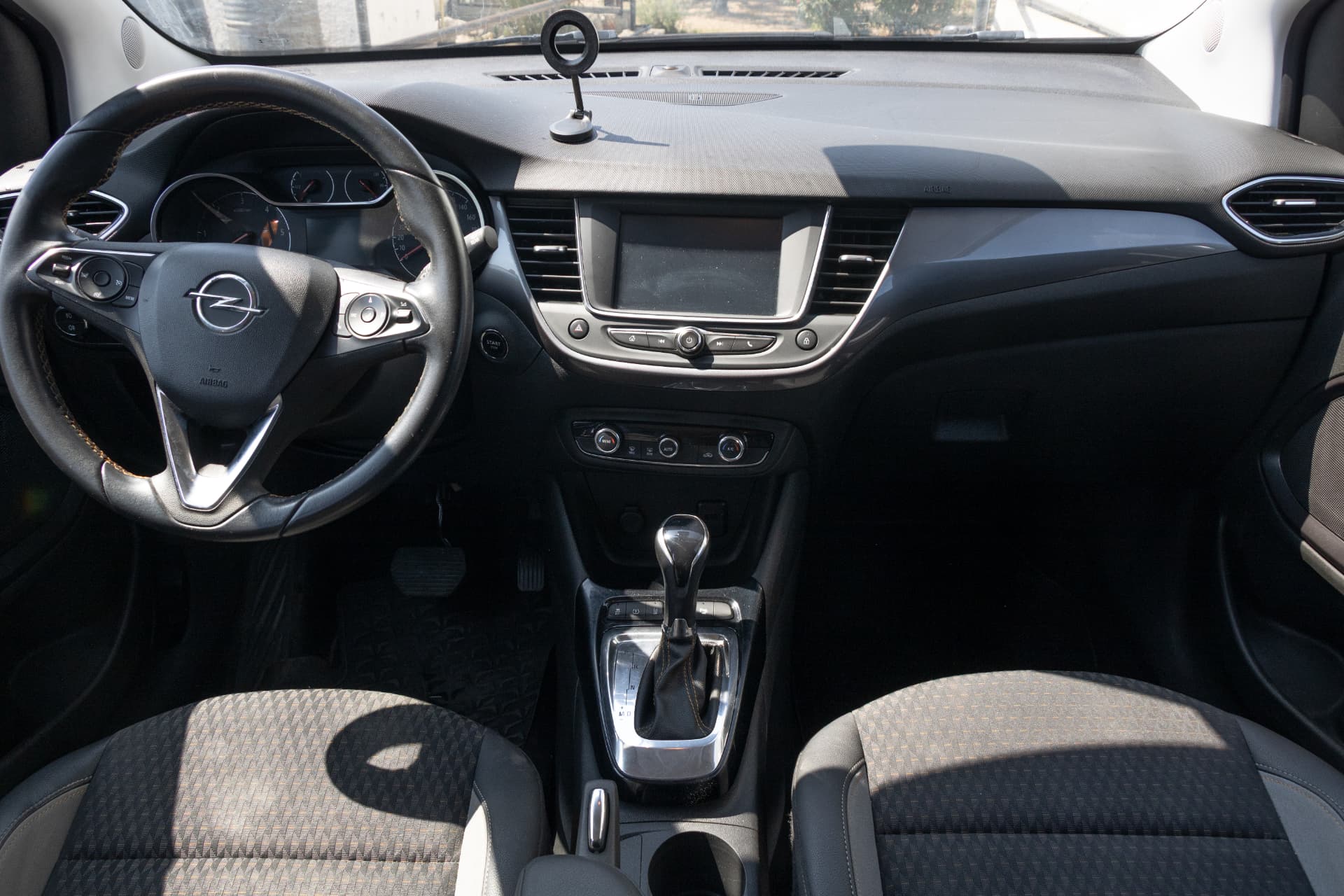 Opel Crossland X 1.5 CDTI Innovation 05/2019 — φωτογραφία 16 από 19